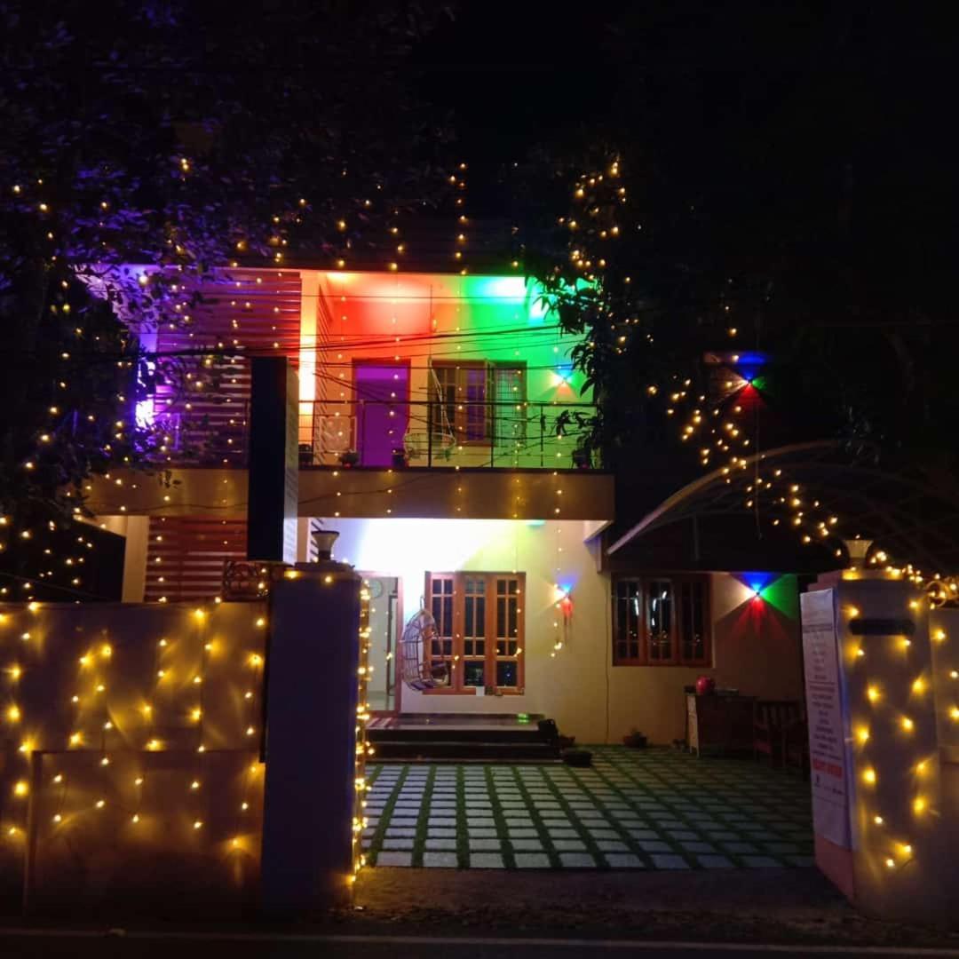 Sree Valsam Inn Bed Breakfast Alappuzha Buitenkant foto